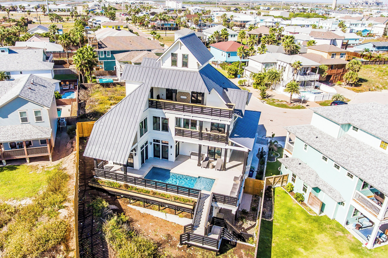 Exterior & Views 2, Hooty And The Blowfish by Silver Sands Vacation Rentals, Nueces