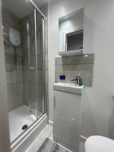 Others 5, Studio Guest Room, London