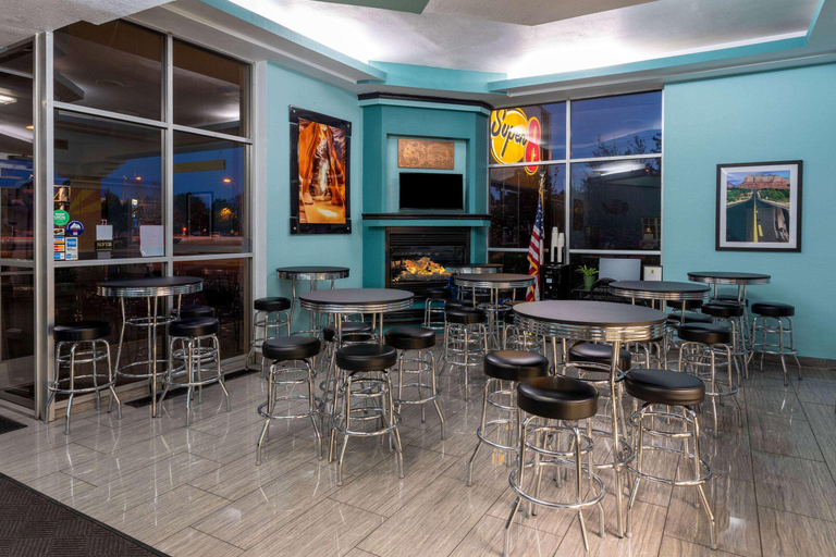 Public Area 2, Super 8 by Wyndham Conference Center NAU/Downtown, Coconino
