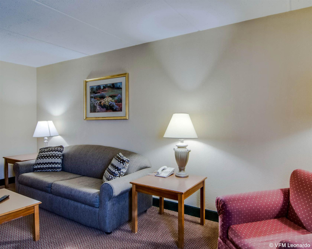 Public Area 3, Quality Hotel and Conference Center Bluefield, Mercer