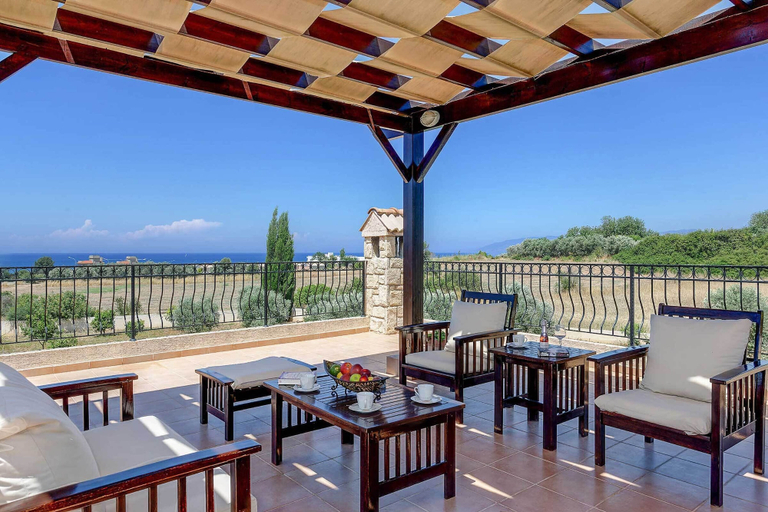 Others 3, Villa Yialos, Larnaca