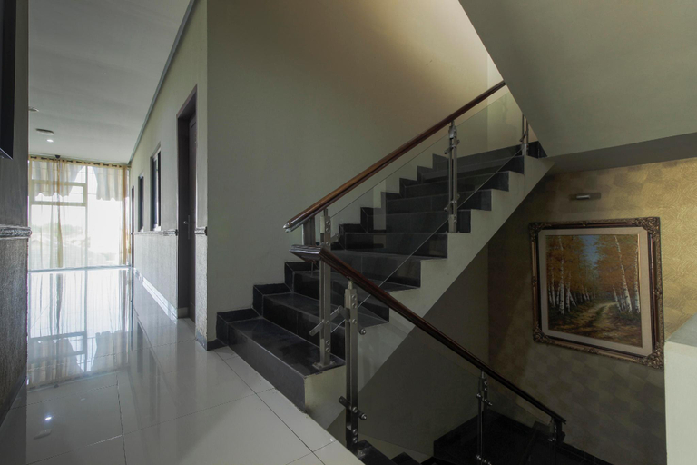 Exterior & Views, Formerly Reddoorz Plus Tuparev Cirebon, Cirebon