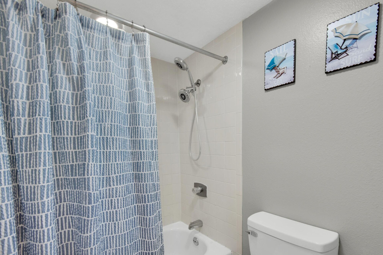 Bathroom 3, Sundestin 818, Okaloosa
