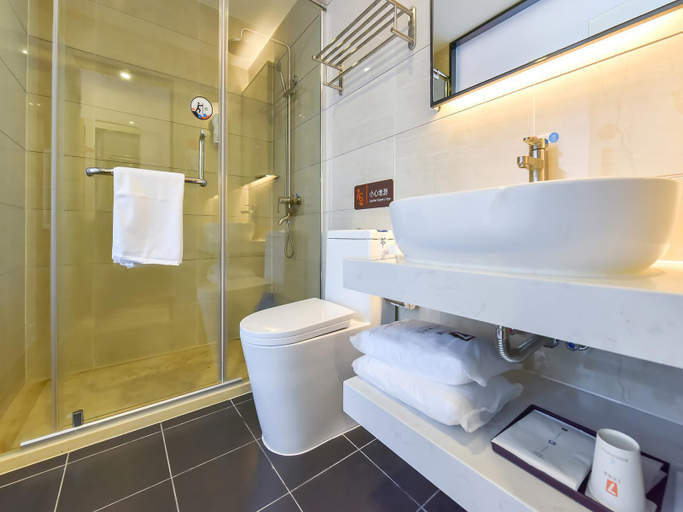 Bathroom 3, 7 Days Premium· Beijing Railway Station, Beijing