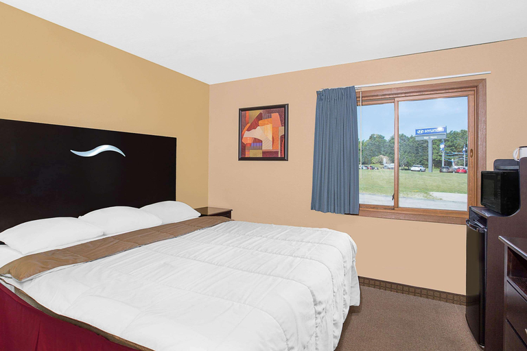 Bathroom 4, Super 8 by Wyndham Sheboygan WI, Sheboygan