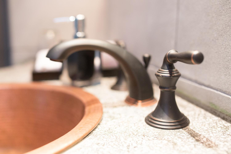 Bathroom 4, Sky Valley Heritage Boutique Hotel, Dali Bai