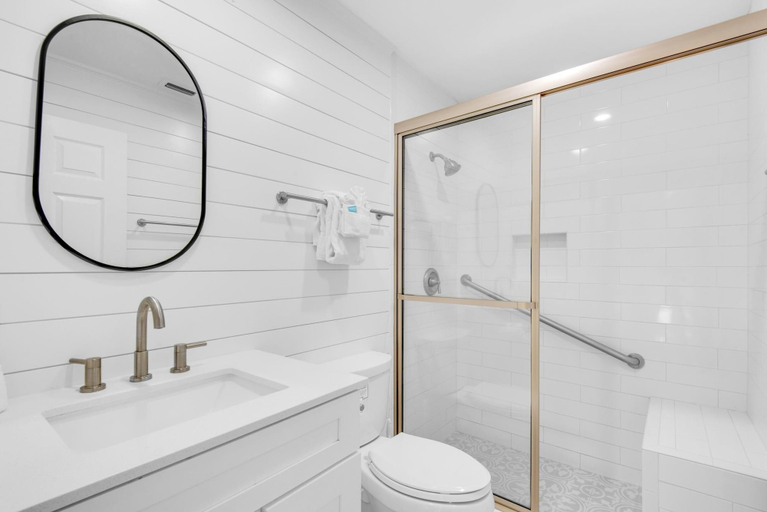Bathroom 3, Martinique at Port-of-call, Walton