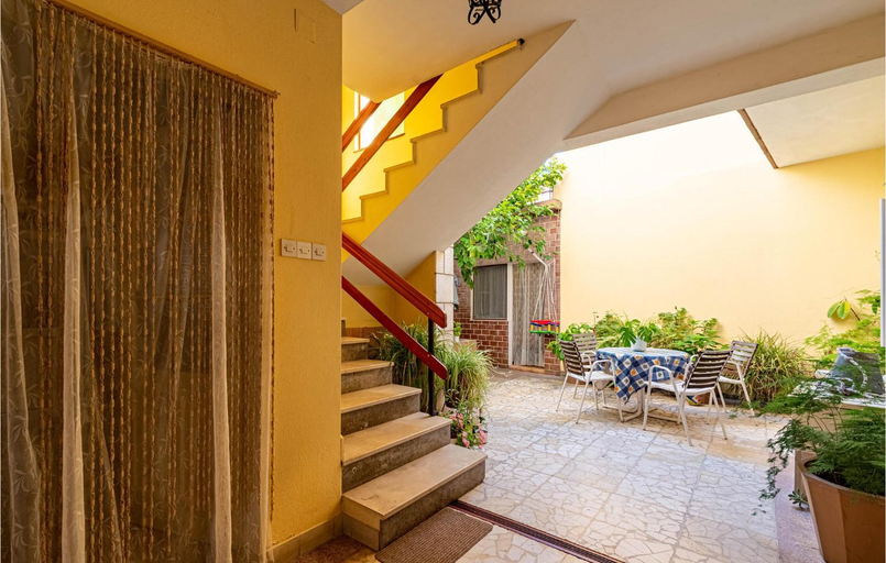 Others 2, 2 Bedroom Stunning Apartment In Vela Luka, Vela Luka