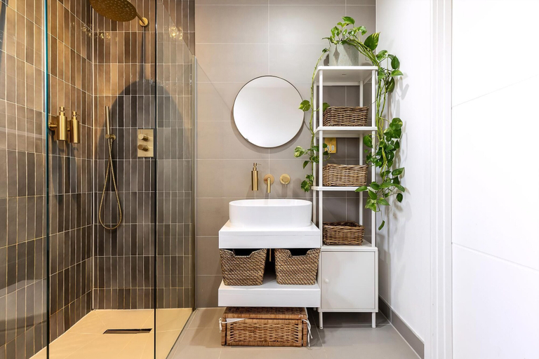 Bathroom 4, City View Spacious 2 Bedroom Penthouse, London