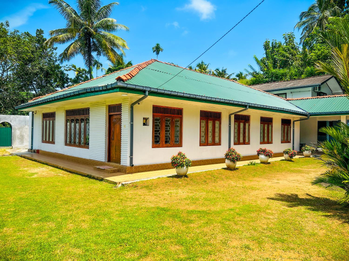 Exterior view, The Elmwon, Weligama