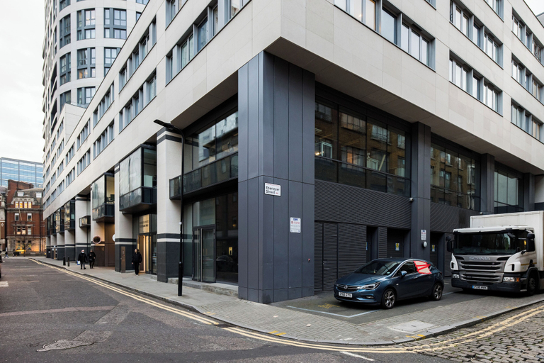 Exterior & Views, Spacious 2 Bed Flat in Hoxton, London