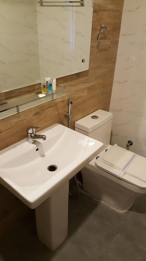 Bathroom 3, Hotel Bihani, Bagmati