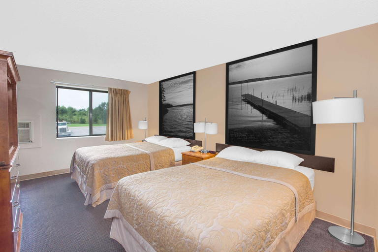 Bedroom 3, Super 8 by Wyndham Clear Lake, Cerro Gordo