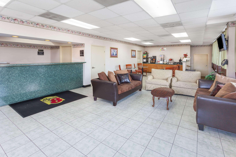 Public Area 2, Super 8 by Wyndham Manassas, Manassas