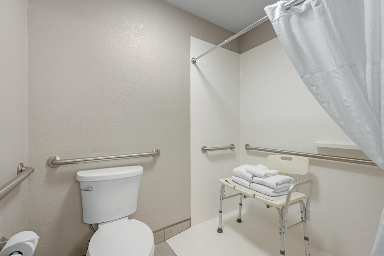 Bathroom 4, Best Western Black Hills Lodge, Lawrence