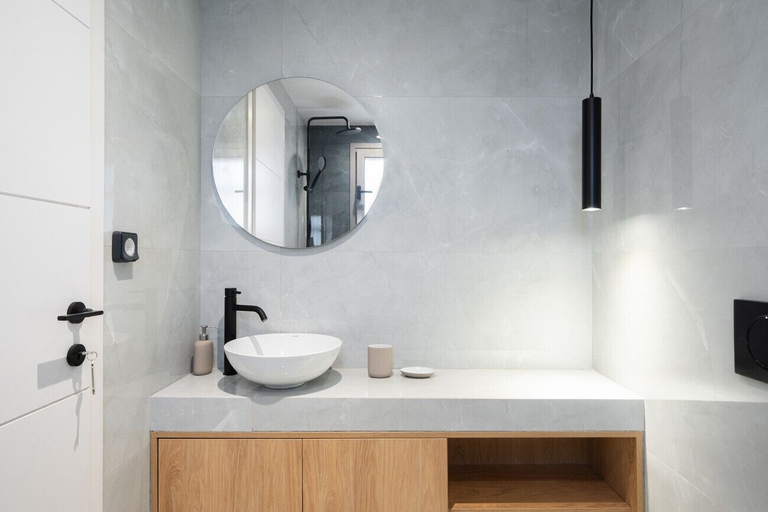 Room 5, LIV - Modern Studio Apartment S8-3c, Attica