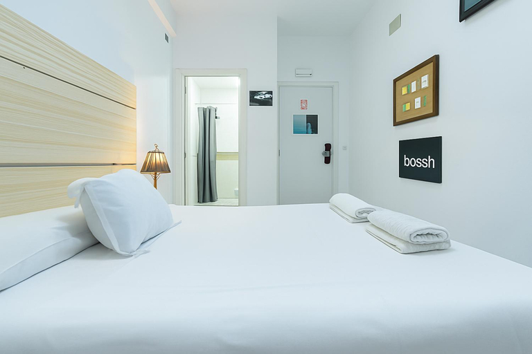Bedroom 3, Hostal Easy Sants, Barcelona