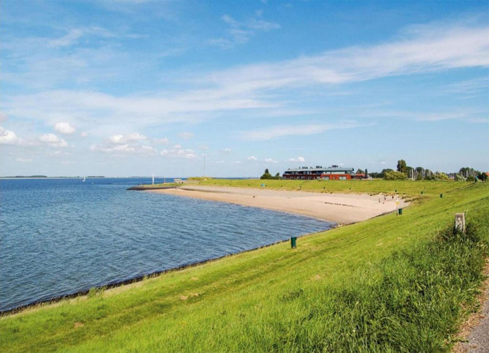View from property 5, Holiday Home in Zeeland With Workation Setup, Kapelle