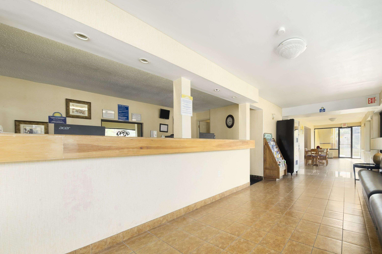 Public Area 2, Days Inn by Wyndham Brunswick/St. Simons Area, Glynn