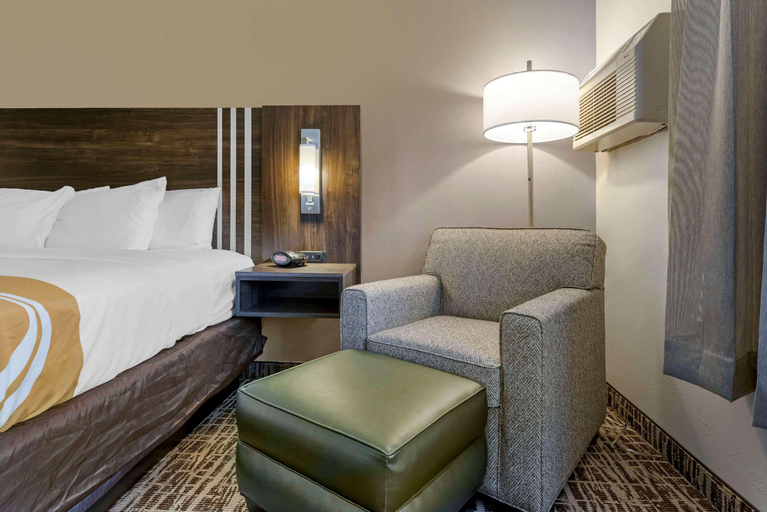 Bedroom 4, Quality Inn St. Cloud West, Stearns