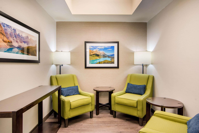 Public Area 2, Comfort Inn & Suites Red Deer, Division No. 8