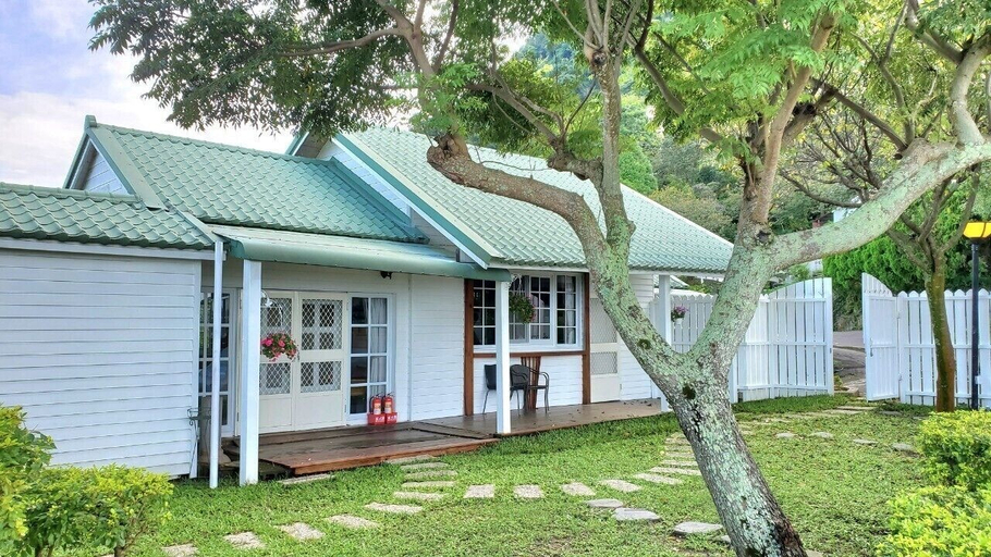 Exterior & Views 2, Chill Hill Cottage, Taichung