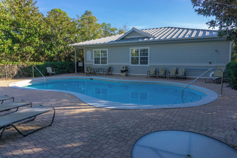 Sport & Beauty 5, Aquamarine! Sleeps 12! Close to Community Pool! Private Beach Access!, Walton