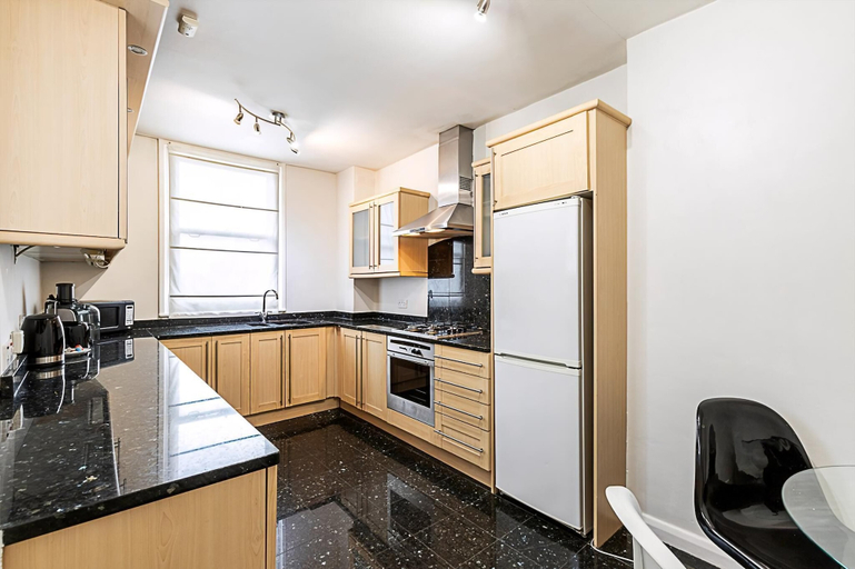 Others 5, Notting Hill Charm Apartment, London