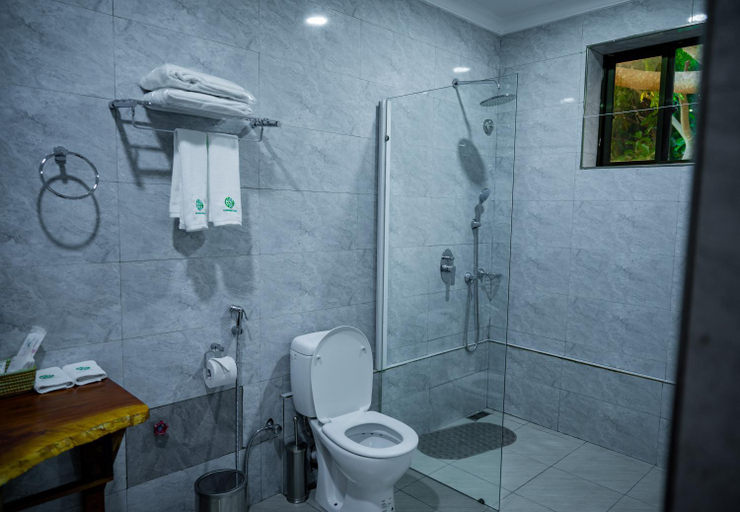 Bathroom 4, Greenside hotel, Arusha Urban
