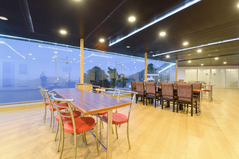 Food & Drinks 5, Fabhotel Burans Residency, Dehradun