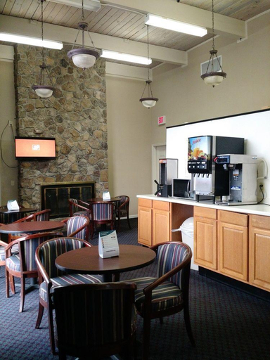 Food & Drinks 5, Econo Lodge Thomasville Area, Thomas