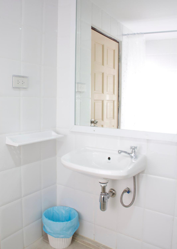 Bathroom 3, Cordial serviced apartment, Hua Hin