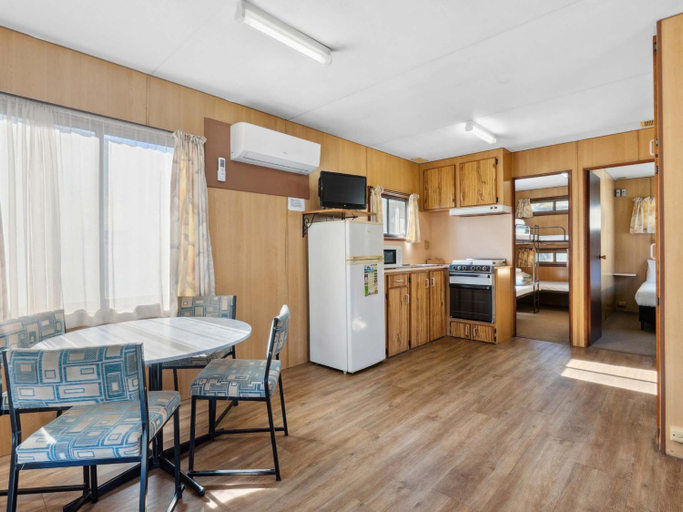 Others 5, Canberra Holiday Village, Canberra