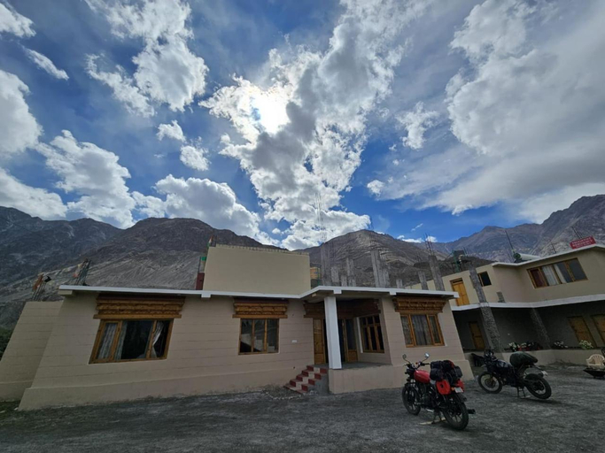 Others 2, Tsogstot residency, Leh