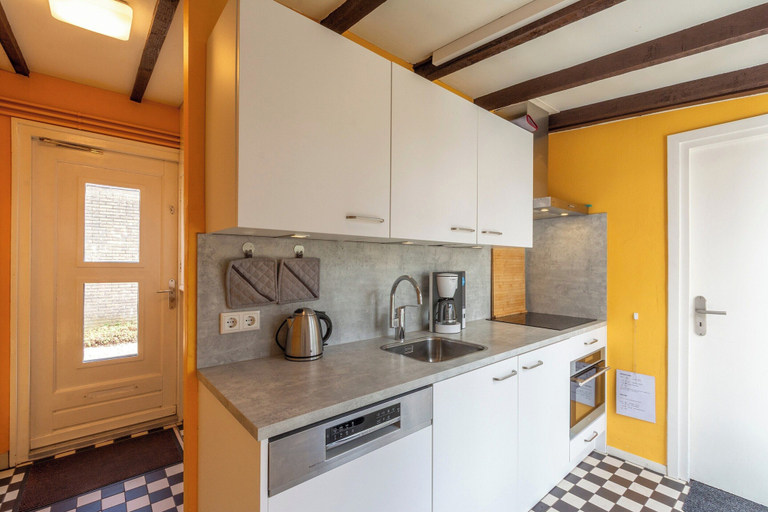 Private kitchen 4, Bungalow in Sint Maartenszee near Dunes, Zijpe