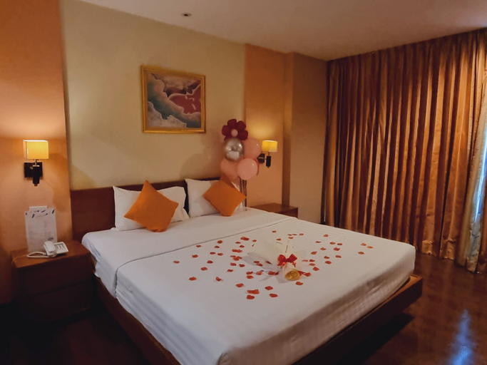 Bedroom 8