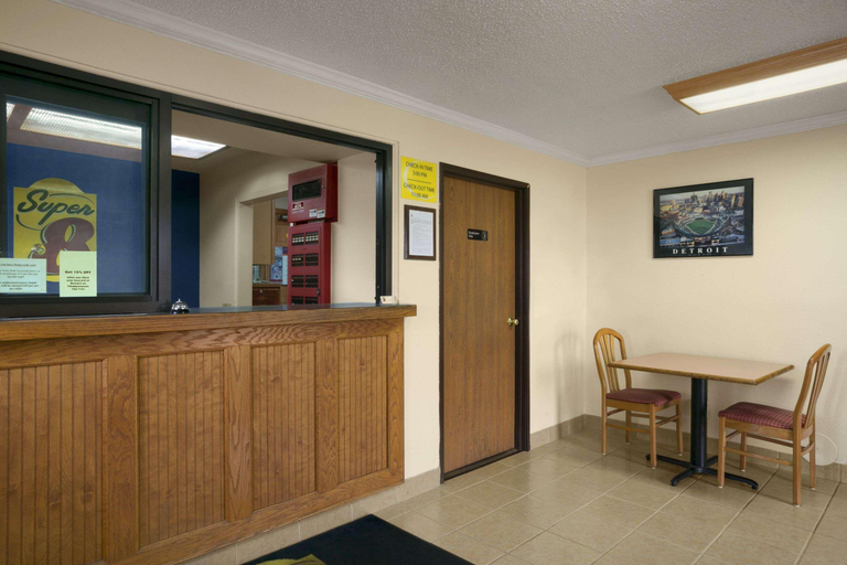 Public Area 2, Super 8 by Wyndham Saginaw, Saginaw
