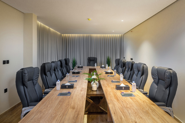 Business Facilities, Aryash hotel