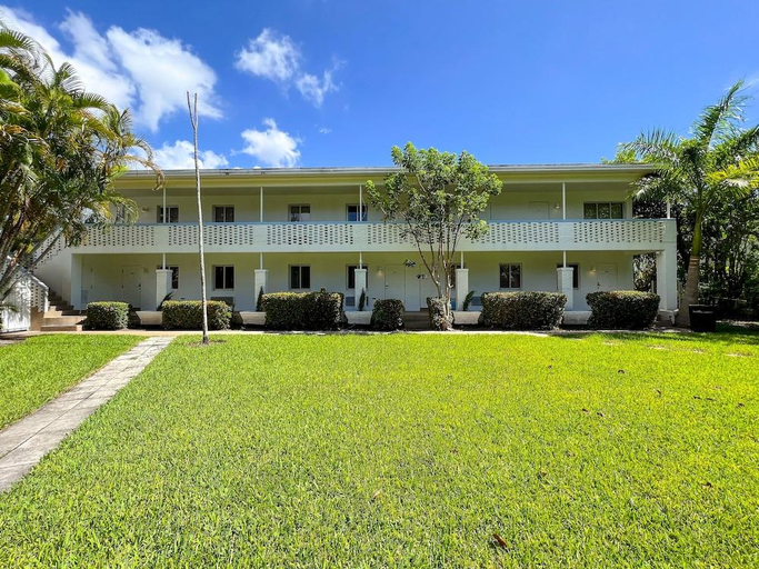 Exterior & Views 1, Beach Gardens A North Beach Village Resort Hotel, Broward