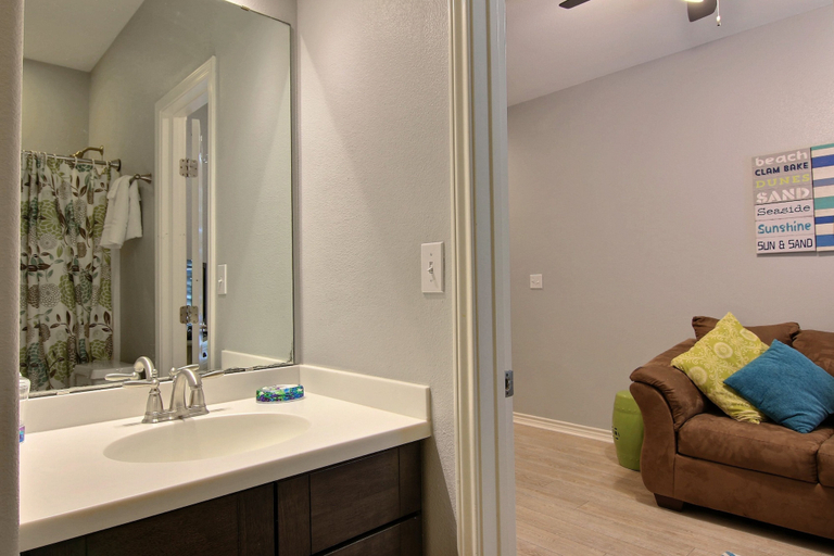 Bathroom 4, Surfin' Seahorse by Silver Sands Vacation Rentals, Nueces