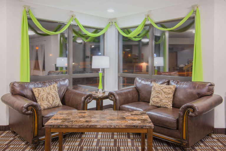 Public Area 3, Super 8 by Wyndham Toledo, Tama