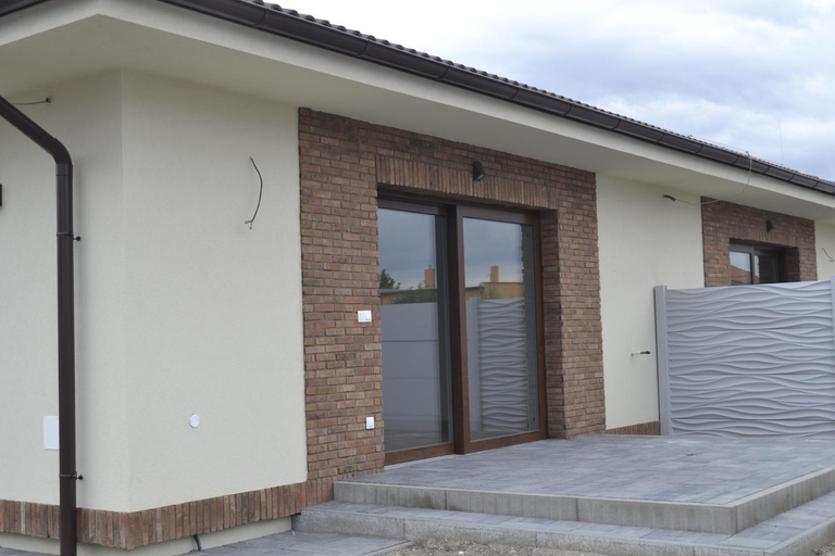 5, 33 Apartments, Dunajská Streda