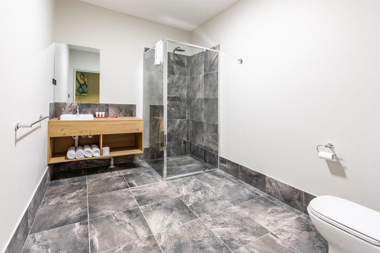 Bathroom 8