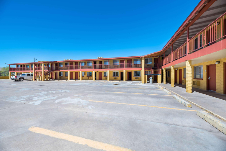 Exterior & Views 1, Econo Lodge I-40 Exit 286-Holbrook, Navajo