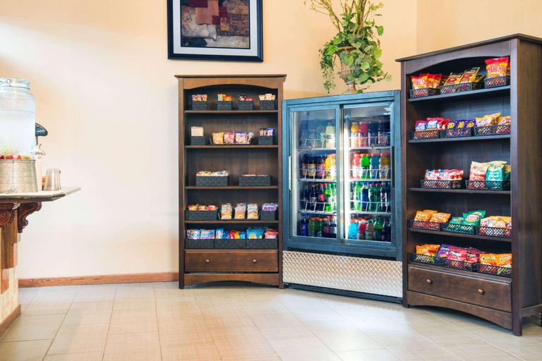 Food & Drinks, Travelodge by Wyndham Enid, Garfield