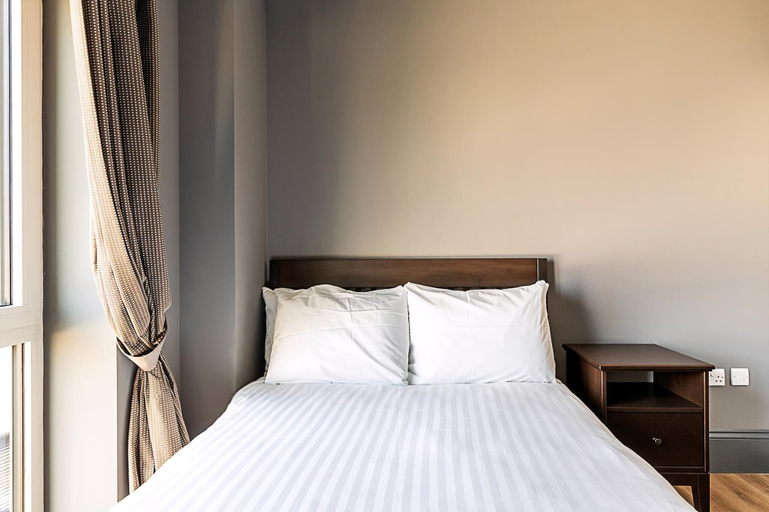 Bedroom 2, Riverside Escape With Breathtaking Thames Views, London