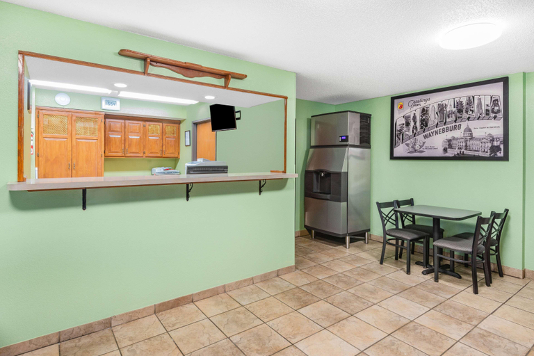 Public Area, Super 8 by Wyndham Waynesburg, Greene