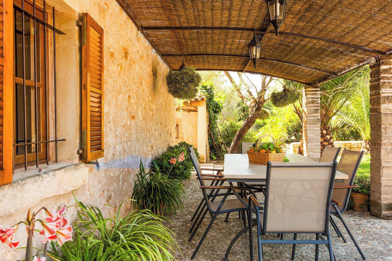 Others 4, Villa Butxaco, Baleares