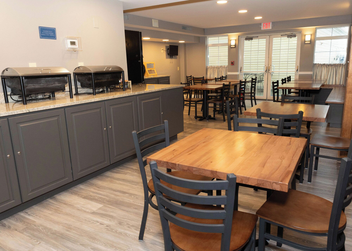 Food & Drinks 4, D. Hotel Suites & Spa, Hampden