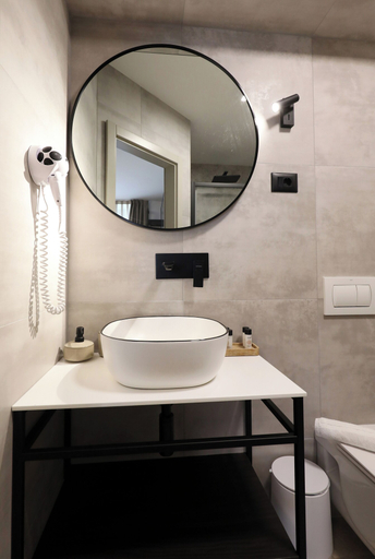 Bathroom 4, B&B Arena Prestige Rooms, Pula
